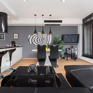 Apartment Inpoint Spacious Near Main Square & Kazimierz District, Krakow